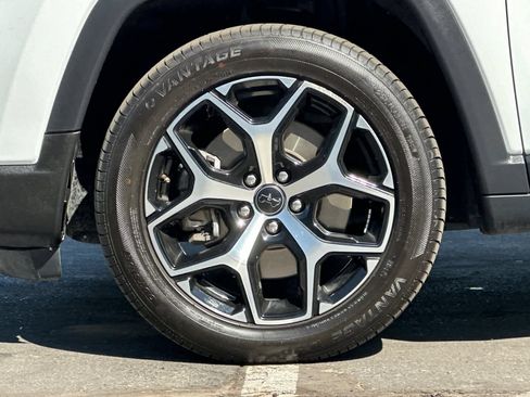 Used 2025 Jeep Compass Limited AWD/4WD image 27