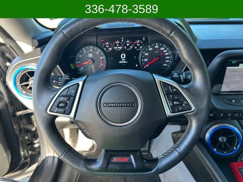 Used 2018 Chevrolet Camaro SS RWD image 11
