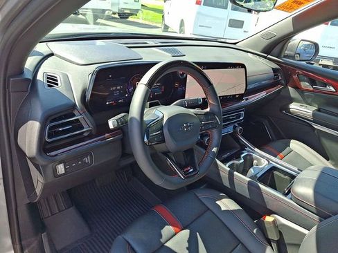 Certified 2026 Chevrolet Traverse RS w/ LPO, Floor Liner Package AWD/4WD image 10