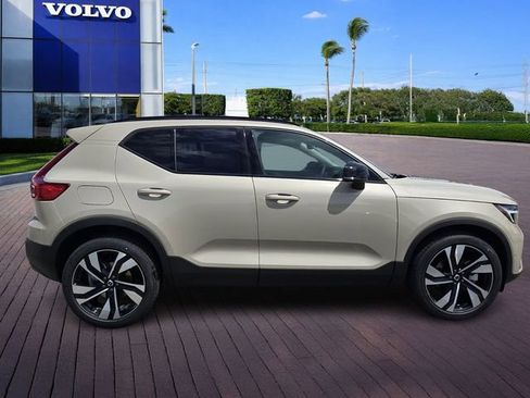 New 2026 Volvo XC40 B5 Ultra AWD/4WD image 8