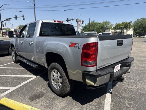 Used 2013 GMC Sierra 2500 SLT w/ SLT Convenience Package AWD/4WD image 3