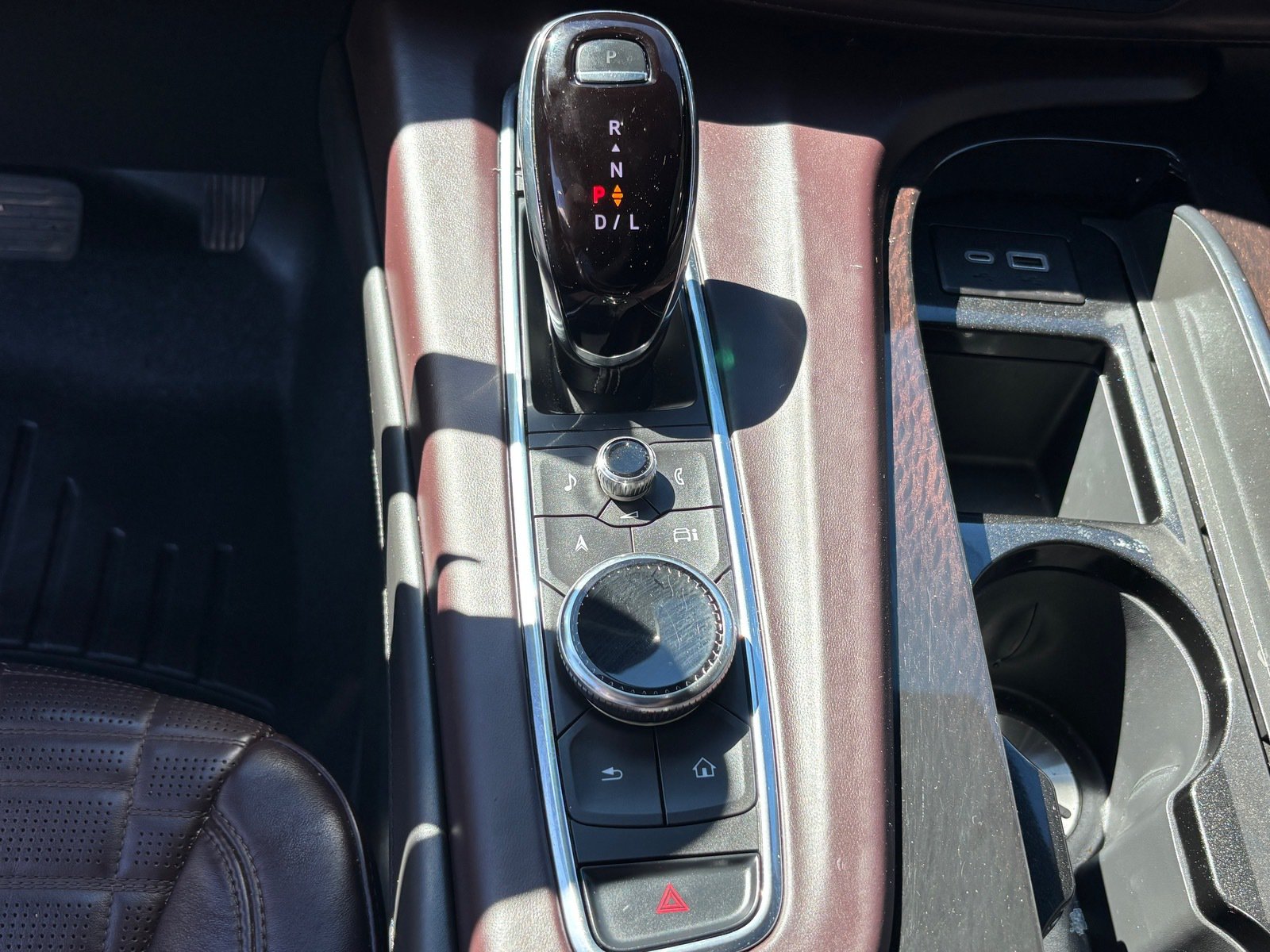Used 2023 Cadillac Escalade Sport Platinum AWD/4WD image 16