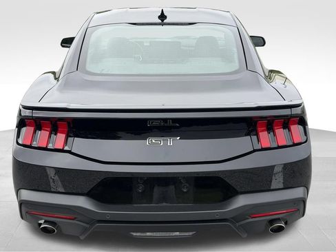Used 2025 Ford Mustang GT RWD image 5