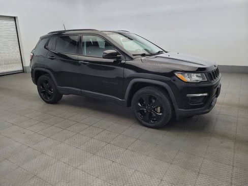 Used 2020 Jeep Compass Latitude image 11