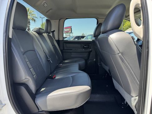 Used 2016 RAM 3500 Tradesman w/ Chrome Appearance Group AWD/4WD image 14