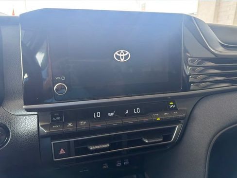 Used 2025 Toyota Camry LE FWD image 17
