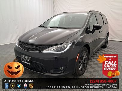 Used 2018 Chrysler Pacifica Touring-L w/ Premium Audio Group