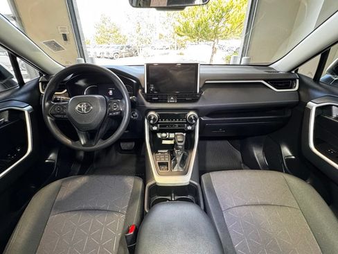 Used 2023 Toyota RAV4 XLE AWD/4WD image 16