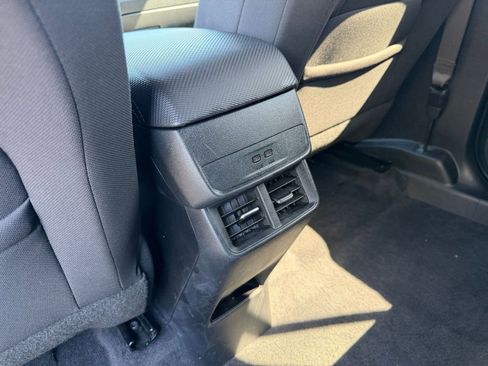 Used 2025 Chevrolet Equinox LT FWD image 23