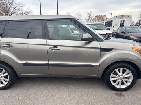 Used 2013 Kia Soul + image 4