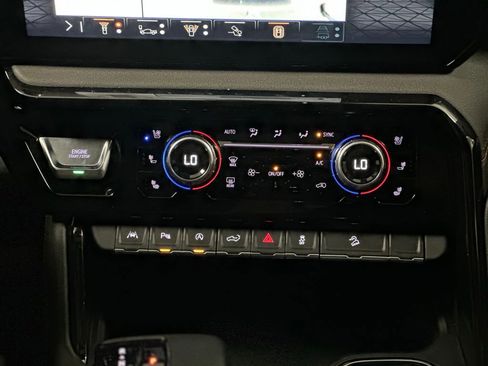 Used 2025 GMC Sierra 1500 AT4 w/ AT4 Premium Package image 25