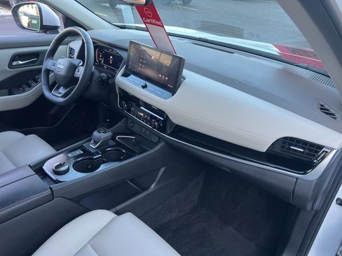 Certified 2025 Nissan Rogue SL image 20