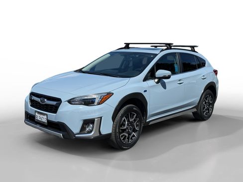 Used 2019 Subaru Crosstrek Hybrid w/ Moonroof Package w/Navigation AWD/4WD image 1