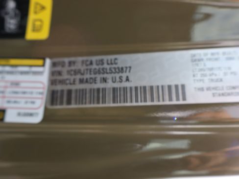 Used 2025 Jeep Gladiator Mojave image 23