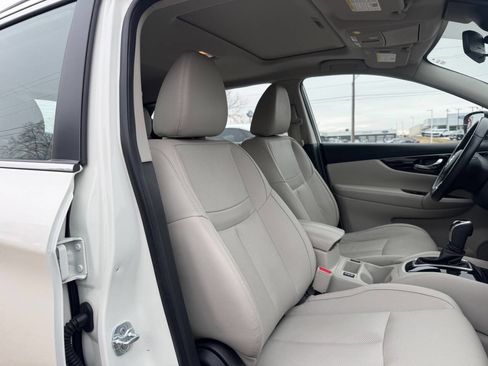 Used 2017 Nissan Rogue Sport SL w/ SL Premium Package image 15