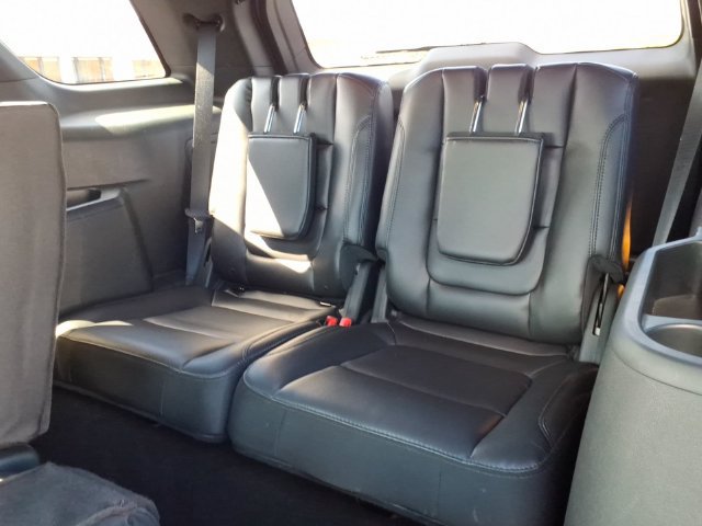 Certified 2019 Ford Explorer XLT w/ Equipment Group 202A FWD image 10