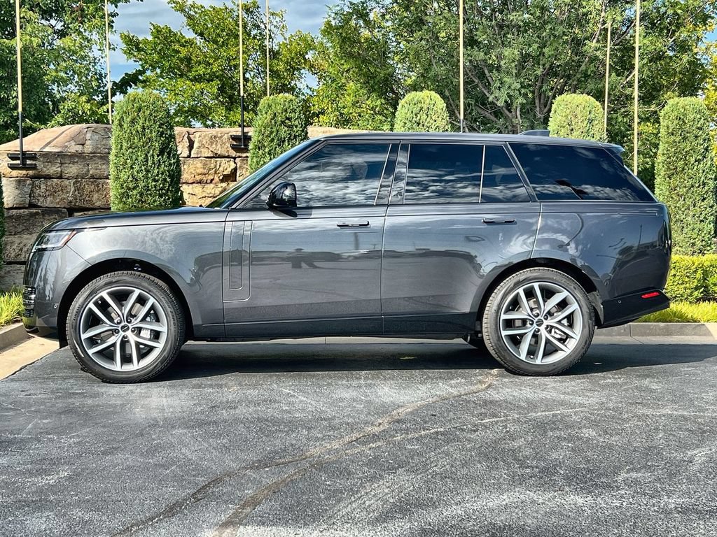 New 2026 Land Rover Range Rover SE AWD/4WD image 2