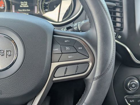 Used 2021 Jeep Cherokee Latitude Plus image 22