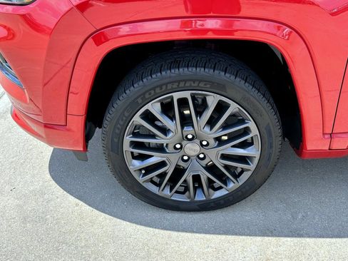 Used 2022 Jeep Compass Limited AWD/4WD image 22