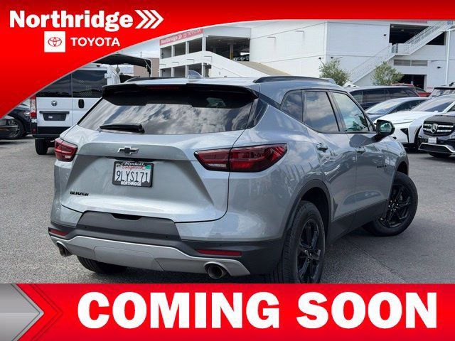 Used 2024 Chevrolet Blazer LT w/ Midnight/Sport Edition FWD image 4