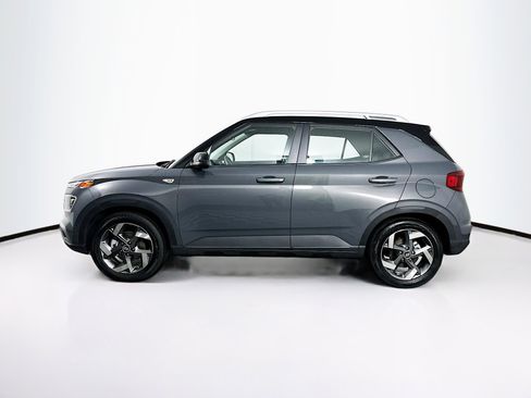 Used 2025 Hyundai Venue Limited image 4