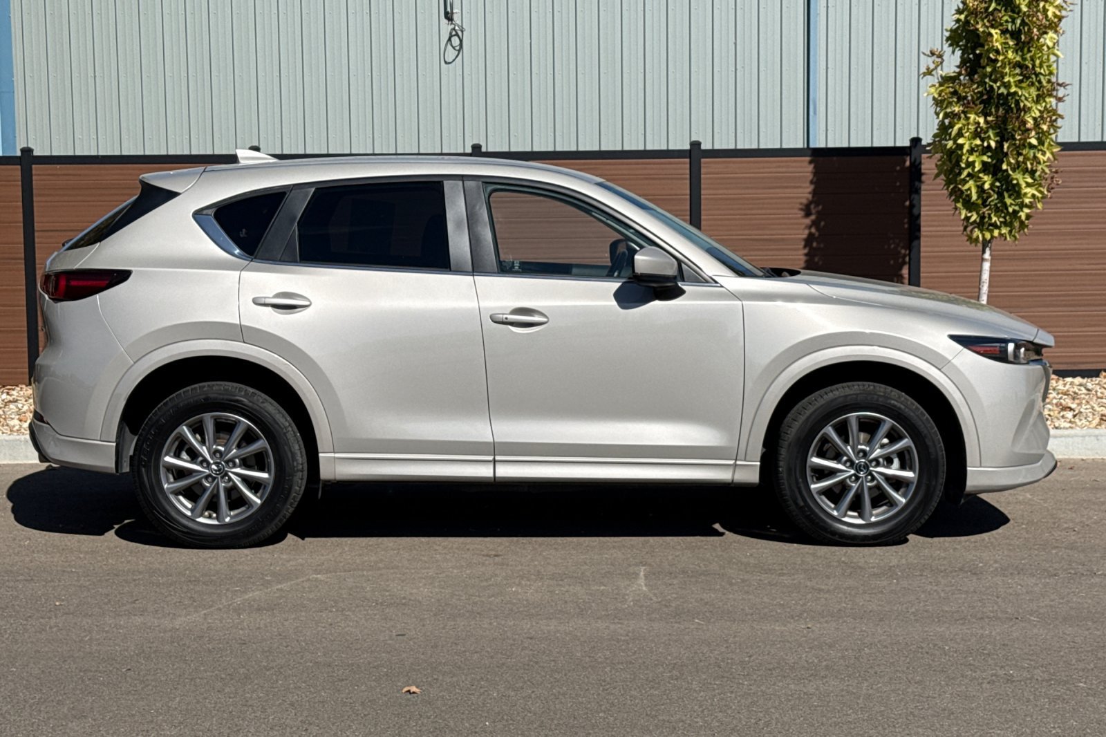 Used 2025 MAZDA CX-5 AWD 2.5 S w/ Select Package image 3