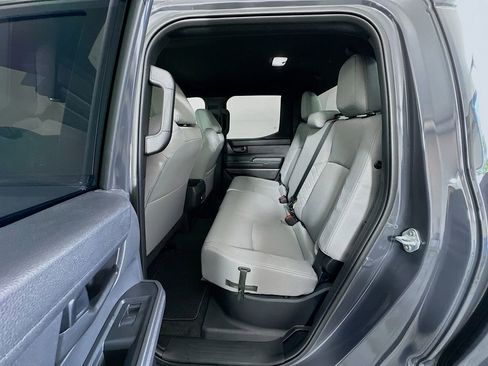 Certified 2025 Toyota Tacoma SR5 AWD/4WD image 23