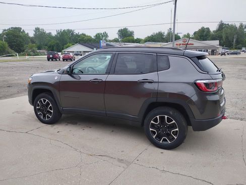 Used 2020 Jeep Compass Trailhawk AWD/4WD image 3