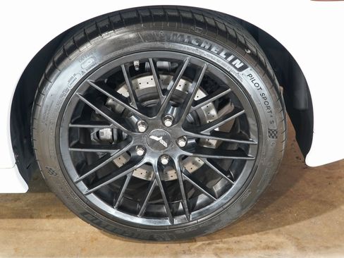 Used 2007 Chevrolet Corvette Coupe w/ Preferred Equipment Group RWD image 68