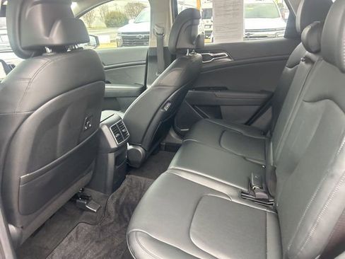 Used 2025 Kia Sportage EX image 30