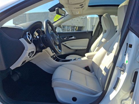 Used 2019 Mercedes-Benz CLA 250 4MATIC image 13