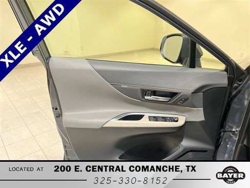 Used 2021 Toyota Venza XLE image 20