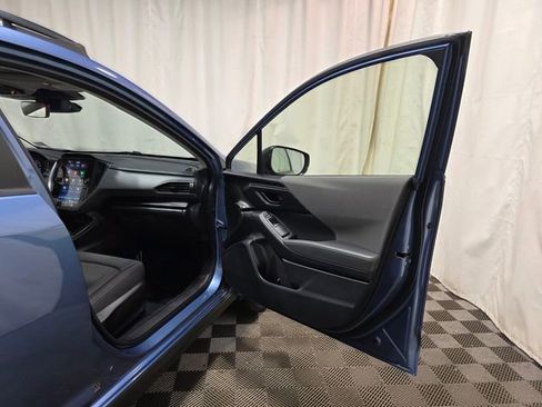 Used 2024 Subaru Crosstrek 2.0i Premium image 33