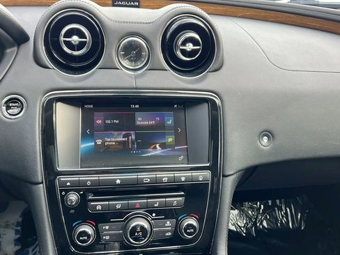 Used 2016 Jaguar XJ Supercharged image 25