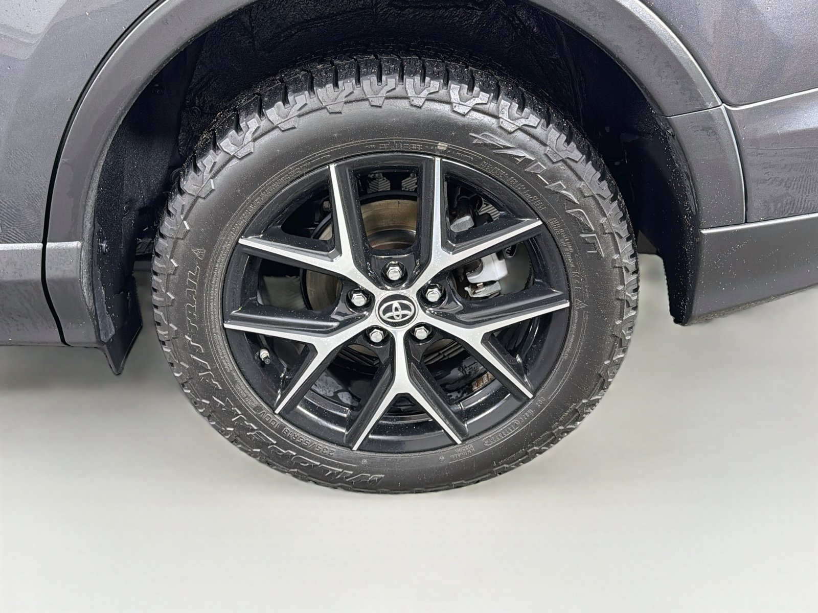 Used 2018 Toyota RAV4 SE w/ Advanced Technology Package AWD/4WD image 34