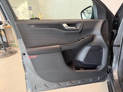 Used 2024 Ford Escape ST-Line w/ Tech Pack #1 AWD/4WD image 15