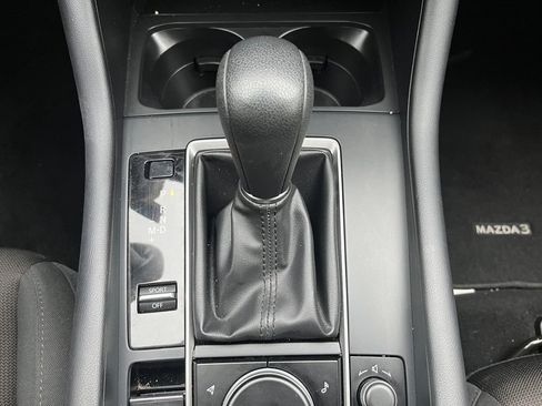 Used 2024 MAZDA MAZDA3 s FWD image 15