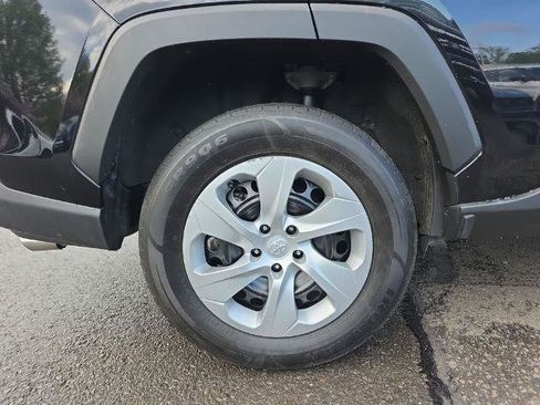 Used 2024 Toyota RAV4 LE AWD/4WD image 11