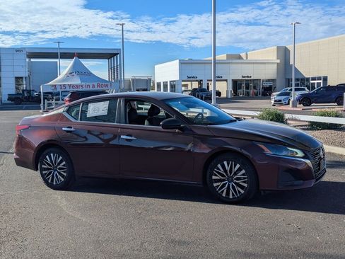 Certified 2024 Nissan Altima 2.5 SV image 6