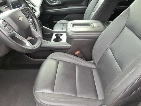Used 2023 Chevrolet Suburban LT image 23
