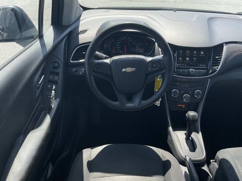 Used 2019 Chevrolet Trax LS FWD image 13