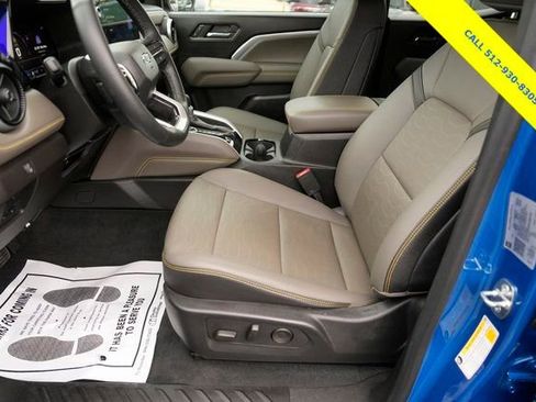 Used 2023 Chevrolet Colorado ZR2 w/ ZR2 Convenience Package III image 9