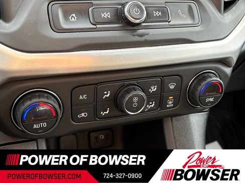 Used 2018 GMC Acadia SLE w/ LPO, Floor Liner Package image 16