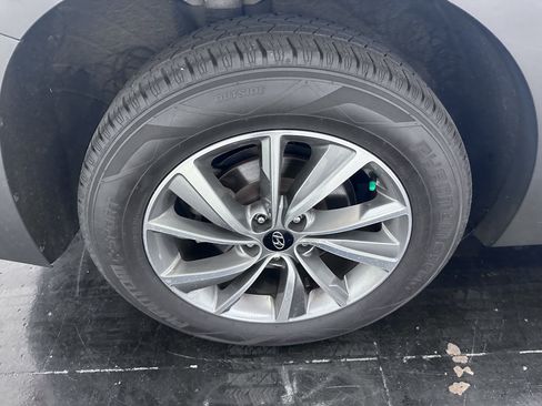 Used 2020 Hyundai Santa Fe Limited AWD/4WD image 28