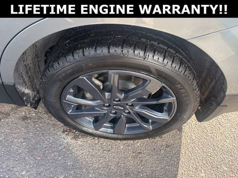 Used 2024 Chevrolet Equinox RS w/ RS Leather Package image 21