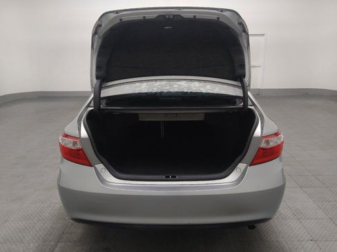 Used 2016 Toyota Camry LE image 29