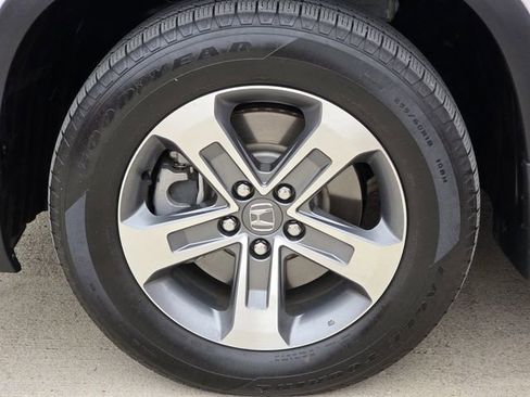 Used 2025 Honda Pilot EX-L image 9