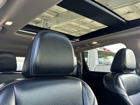 Used 2018 Nissan Murano SL w/ Moonroof Package AWD/4WD image 17