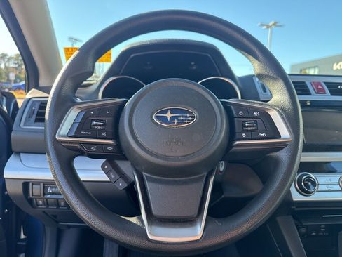 Used 2019 Subaru Outback 2.5i image 7