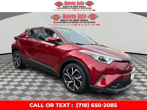 Used 2018 Toyota C-HR XLE FWD image 9